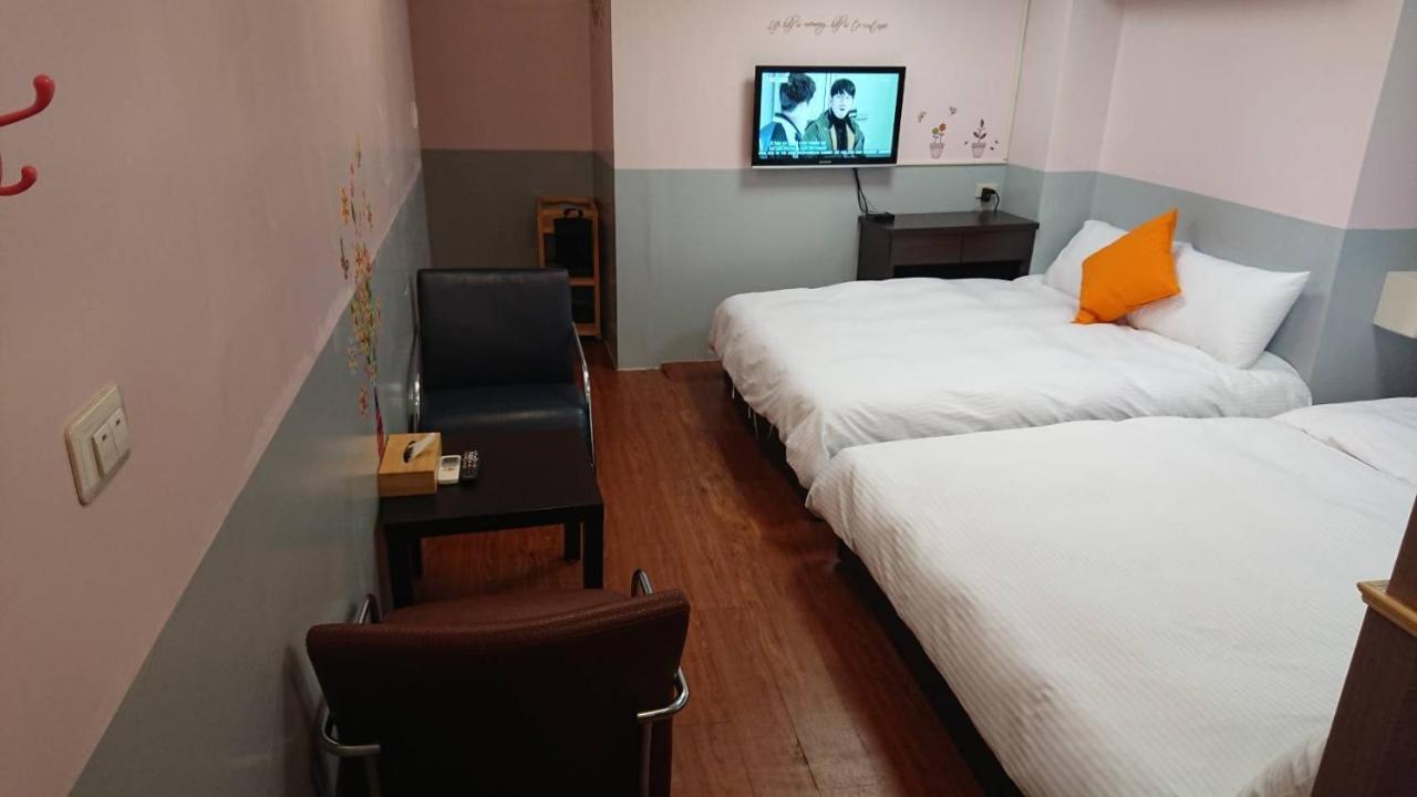 Papa Bear'S Guesthouse Taichung Dış mekan fotoğraf