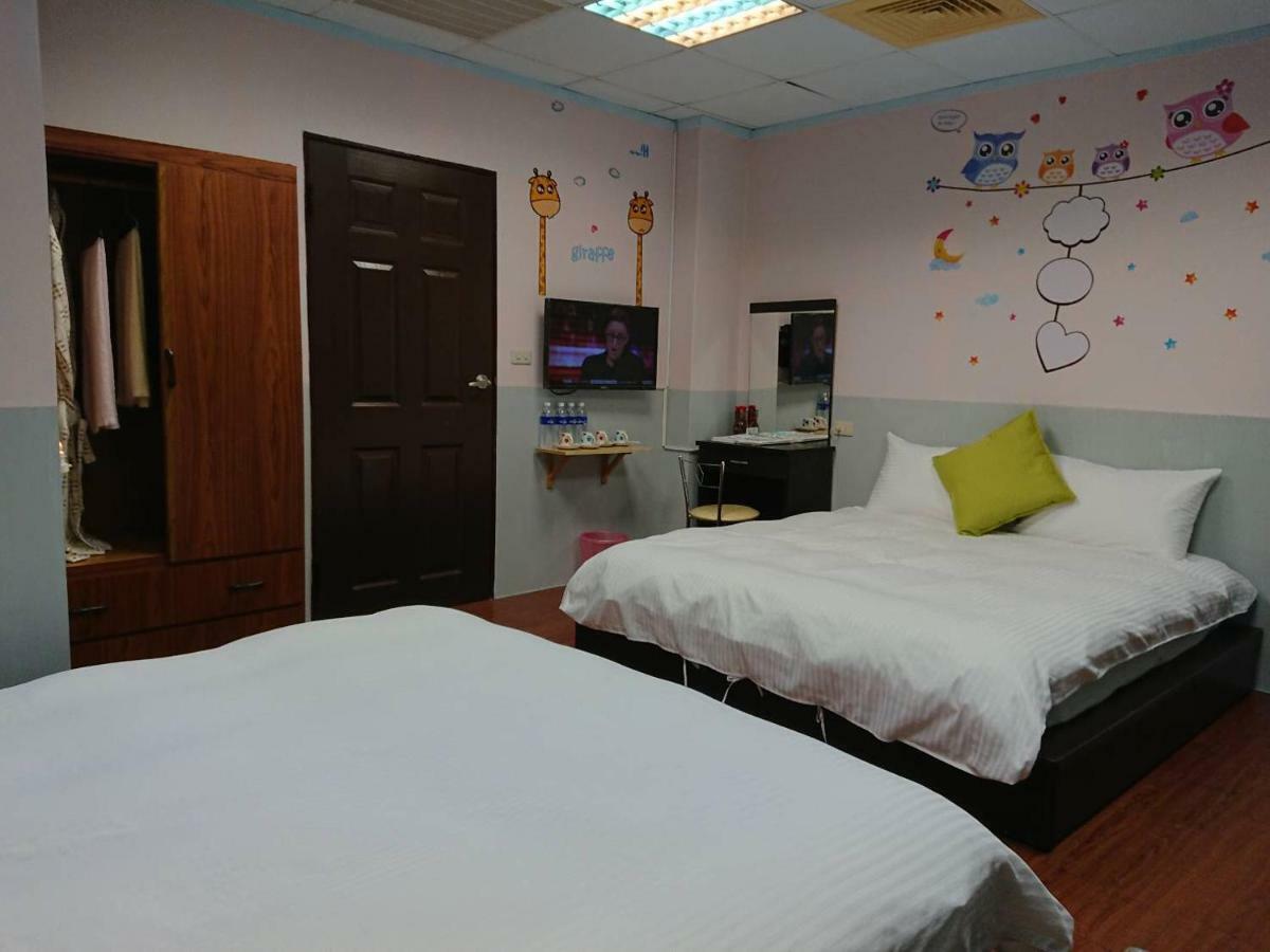 Papa Bear'S Guesthouse Taichung Dış mekan fotoğraf