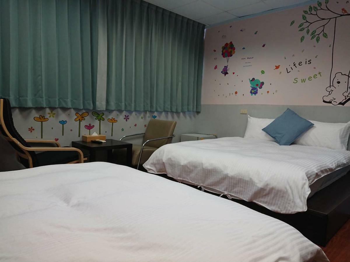 Papa Bear'S Guesthouse Taichung Dış mekan fotoğraf