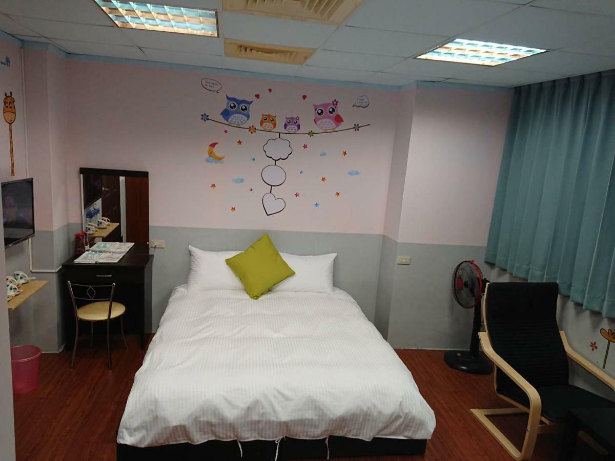 Papa Bear'S Guesthouse Taichung Dış mekan fotoğraf