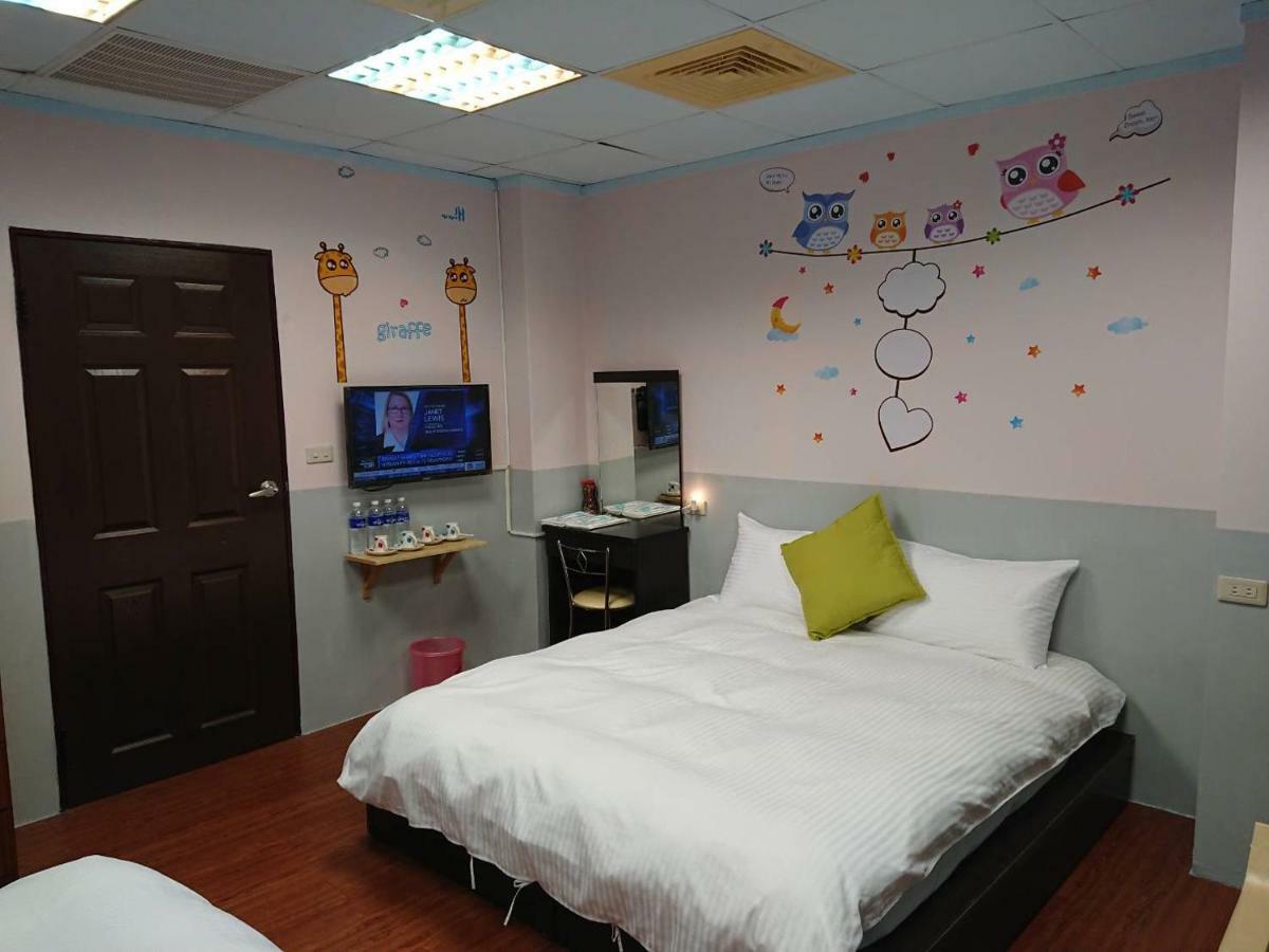 Papa Bear'S Guesthouse Taichung Dış mekan fotoğraf