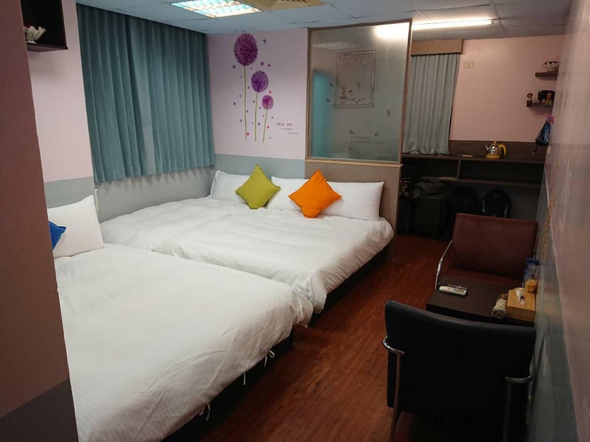 Papa Bear'S Guesthouse Taichung Dış mekan fotoğraf