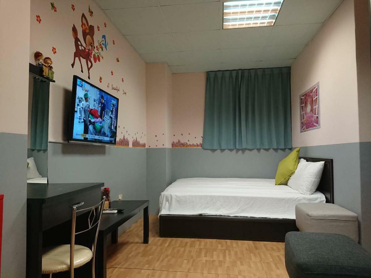 Papa Bear'S Guesthouse Taichung Dış mekan fotoğraf